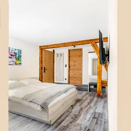 H+m Boarding Aparthotel 3*