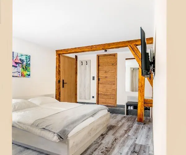 H+m Boarding Aparthotel 3*