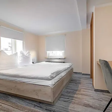 H+m Boarding Apartahotel